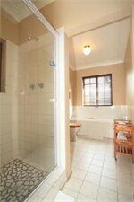 Фото Loerie Guest Lodge