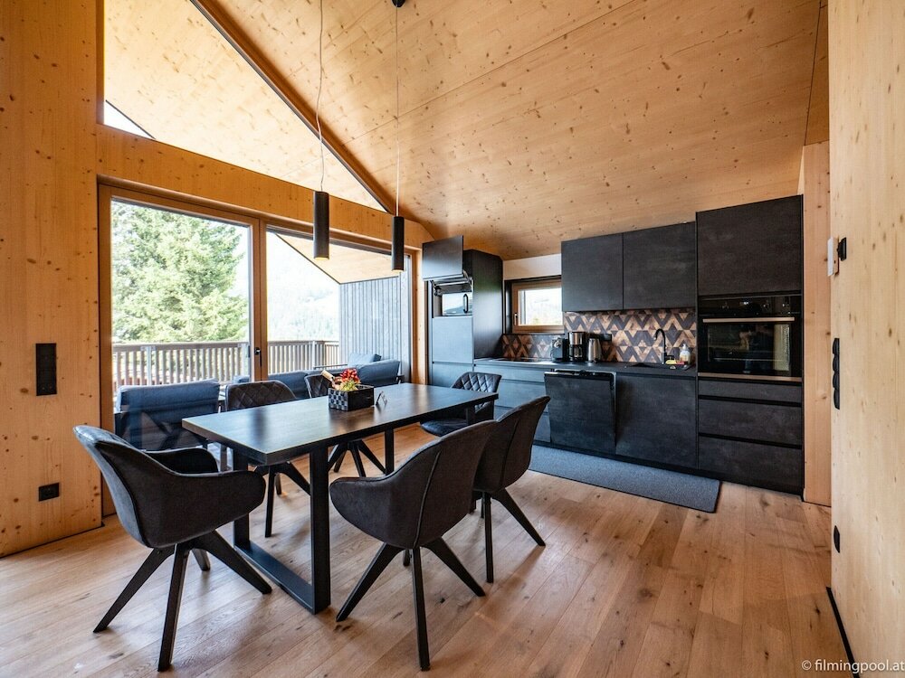 Фото High-quality Maisonette Flat With Roof Terrace