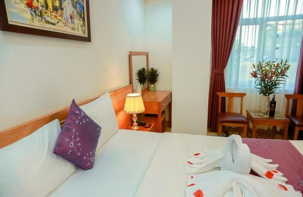 Фото Aloha Hotel Tay Ho -by Bay Luxury