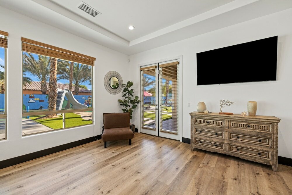 Фото Super Mario Hideout Desert Dream