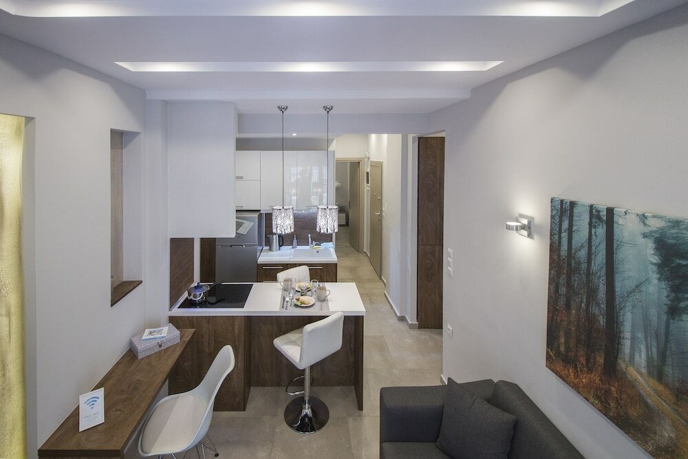 Фото Flow - White Tower Two Bedroom Suite