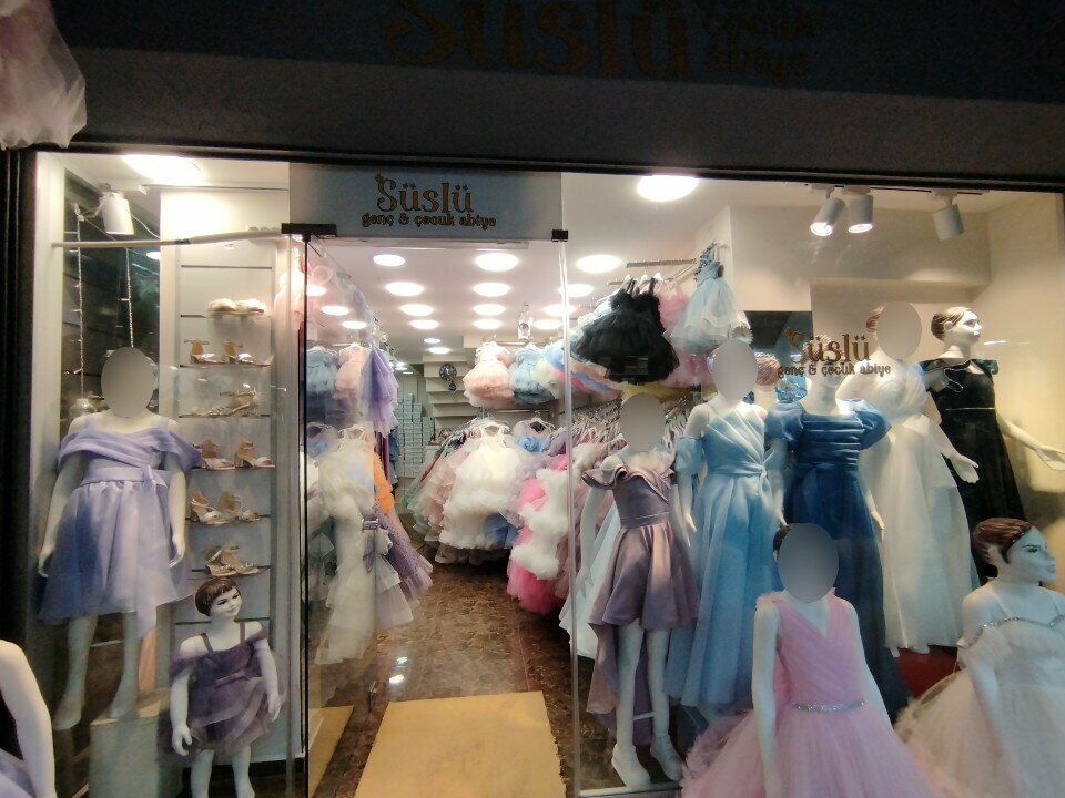 Children's clothing store Süslü Genç & Çocuk Abiye, Izmir, photo