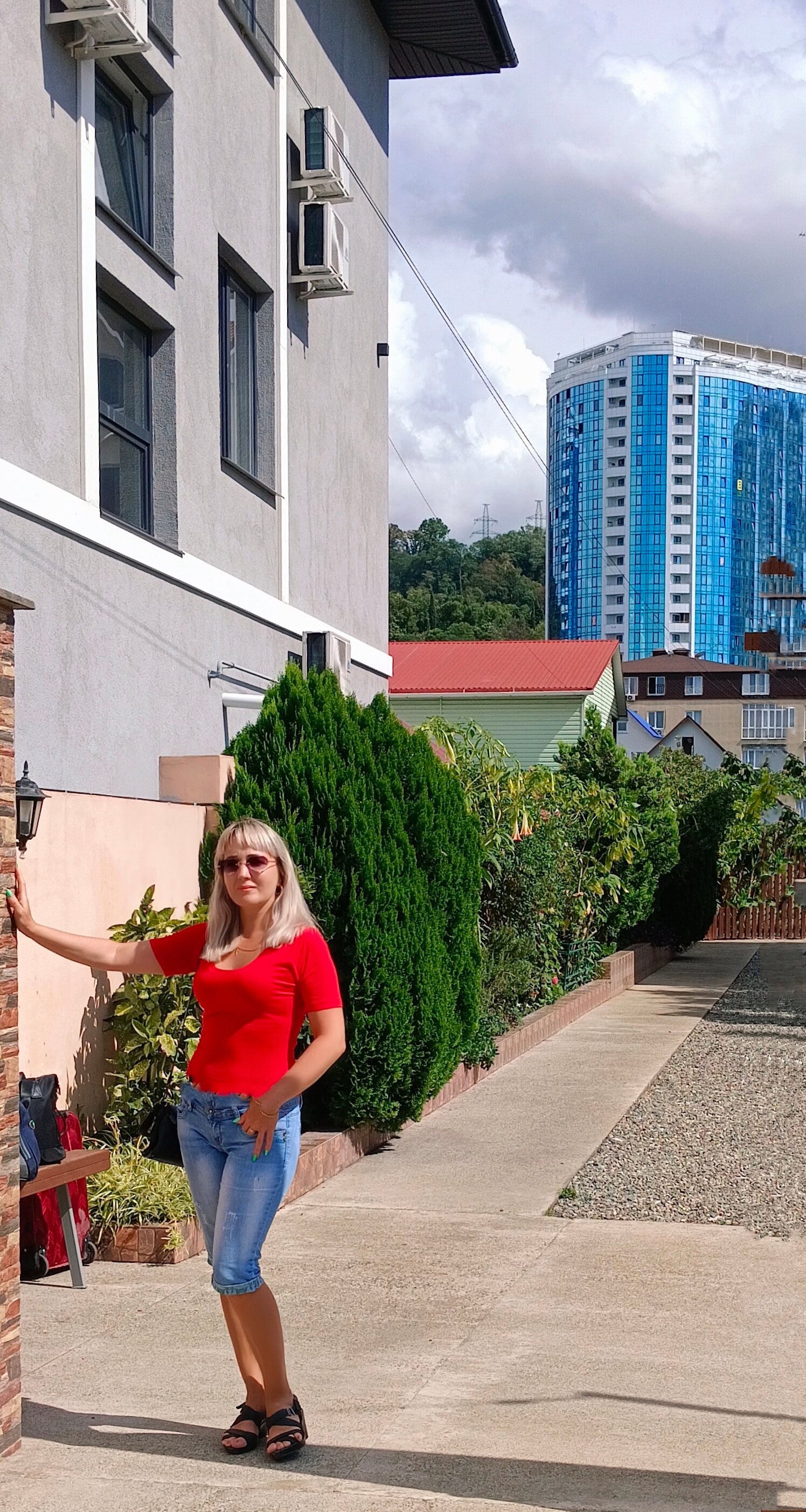 Фото Светлый Аллама групп