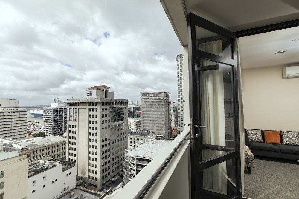 Фото Quest on Queen