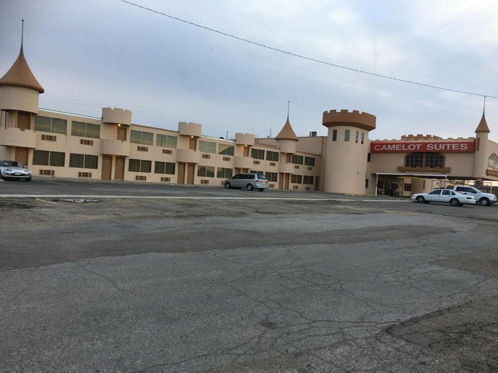 Фото Camelot Inn