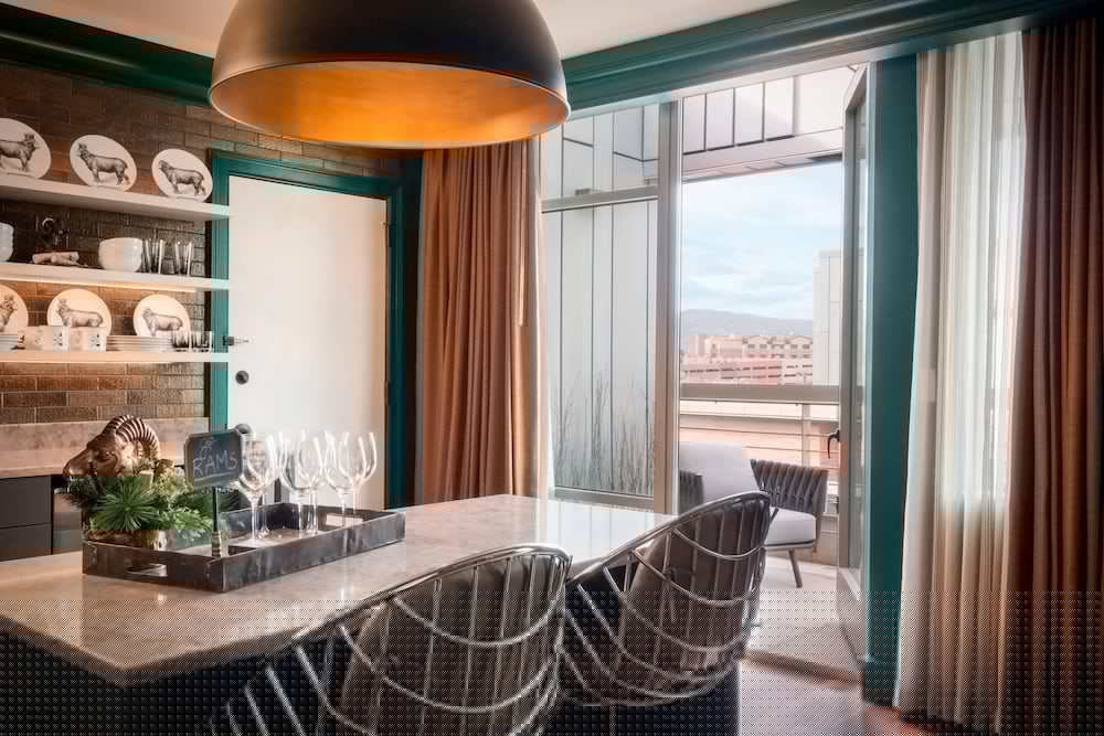 Фото The Elizabeth Hotel, Autograph Collection