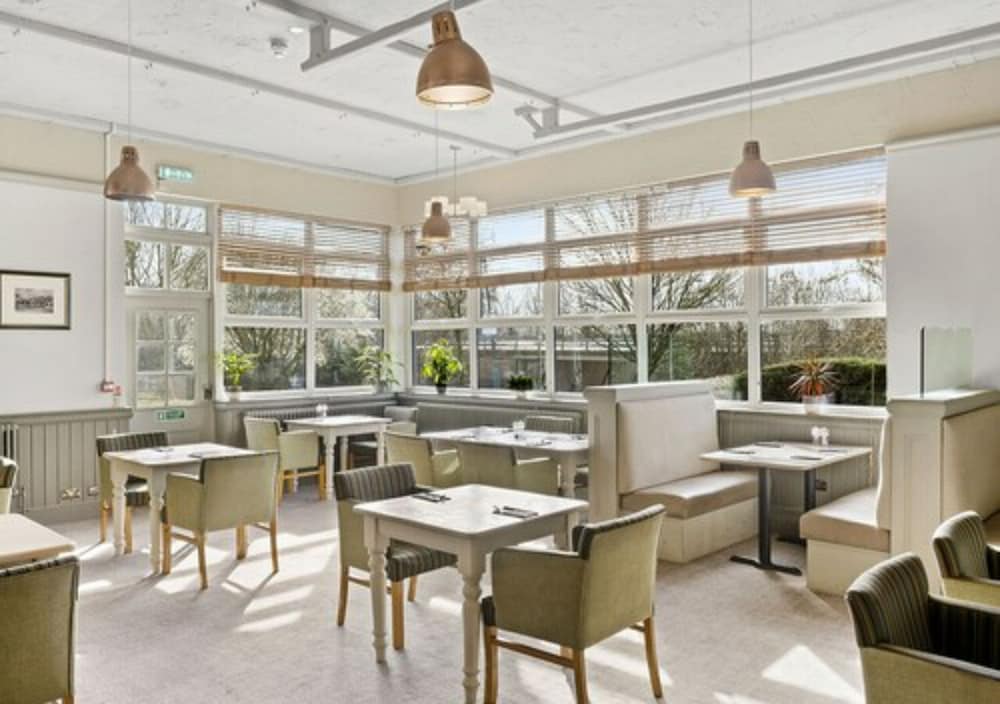 Фото Dragonfly Hotel Colchester