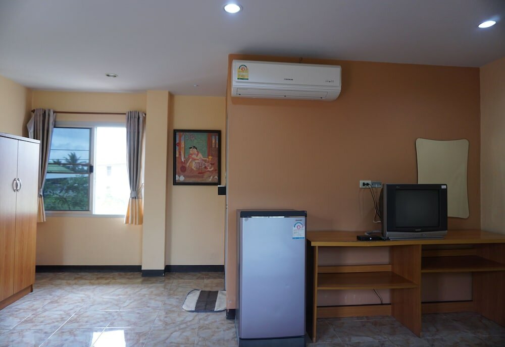 Фото Phoemphoon 2 Hotel