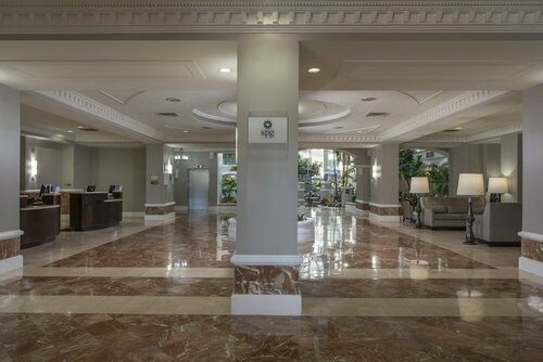 Внешний вид отеля Sheraton Suites Fort Lauderdale at Cypress Creek в Форт-Лодердейле, фото 4