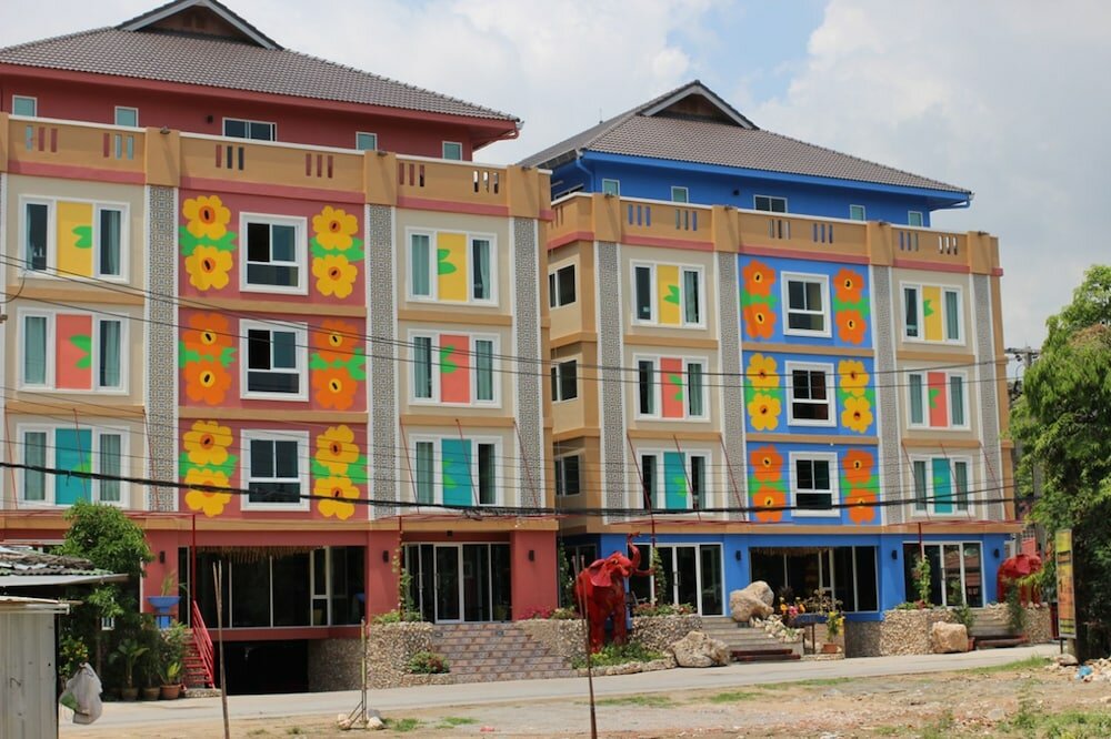 Фото отеля 1