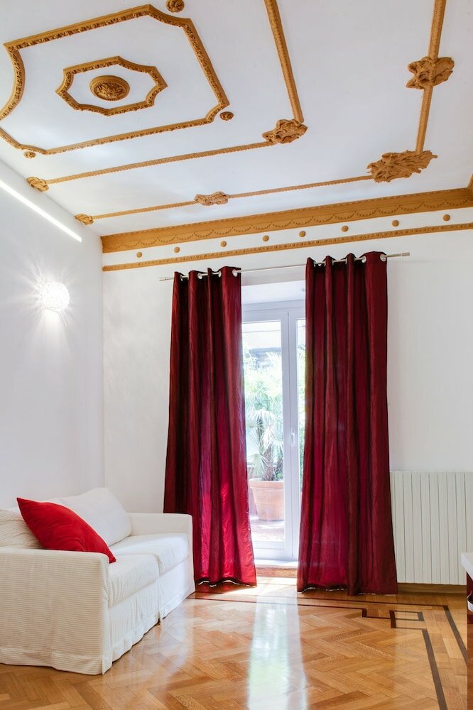 Фото Lh Royal Suites