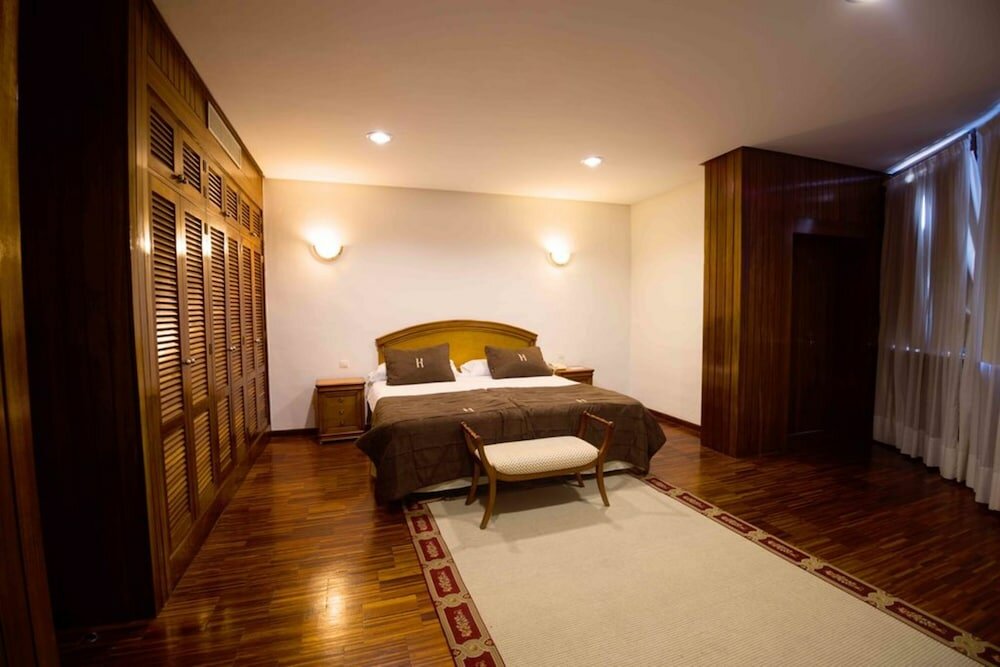 Фото Hotel Escuela Santa Cruz