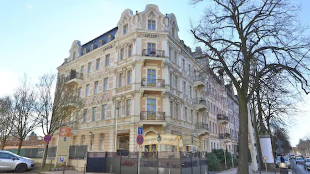 Фото отеля 3