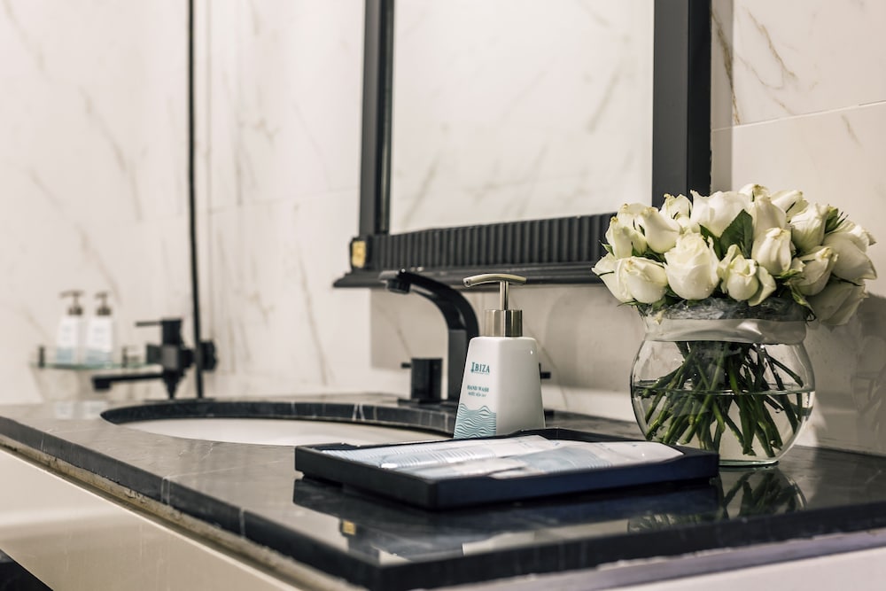 Фото Ibiza Riverfront Hotel Da Nang