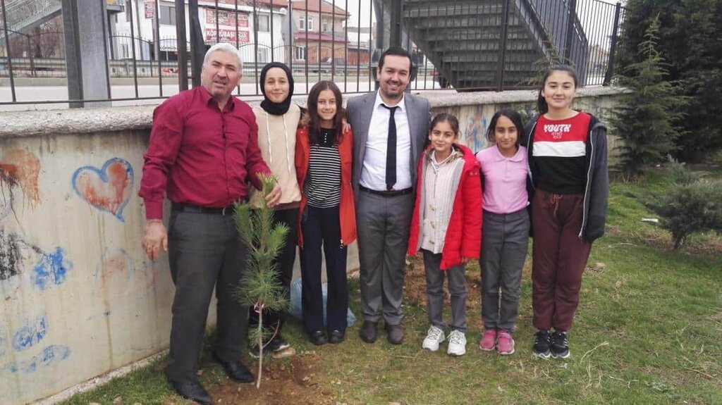 School Cayirbag Gazi Middle School, Afyonkarahisar, photo