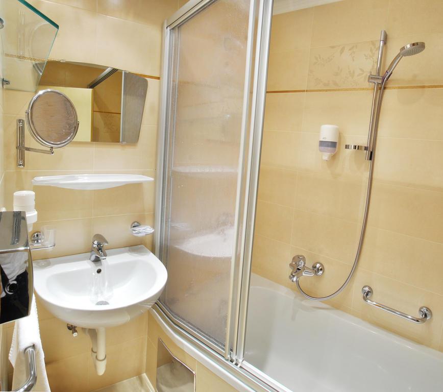 Фото Strass - Sport & SPA Hotel