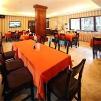 Фото Urbanview Hotel Taman Suci Denpasar Bali