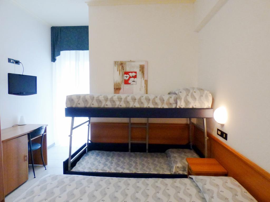 Фото Hotel Sunset