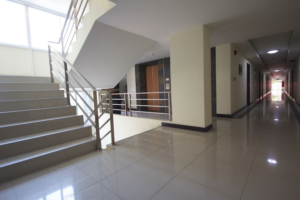 Фото Airport Resident 2