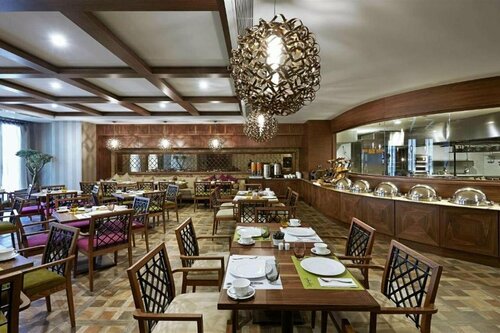Гостиница DoubleTree by Hilton Istanbul Gayrettepe в Шишли