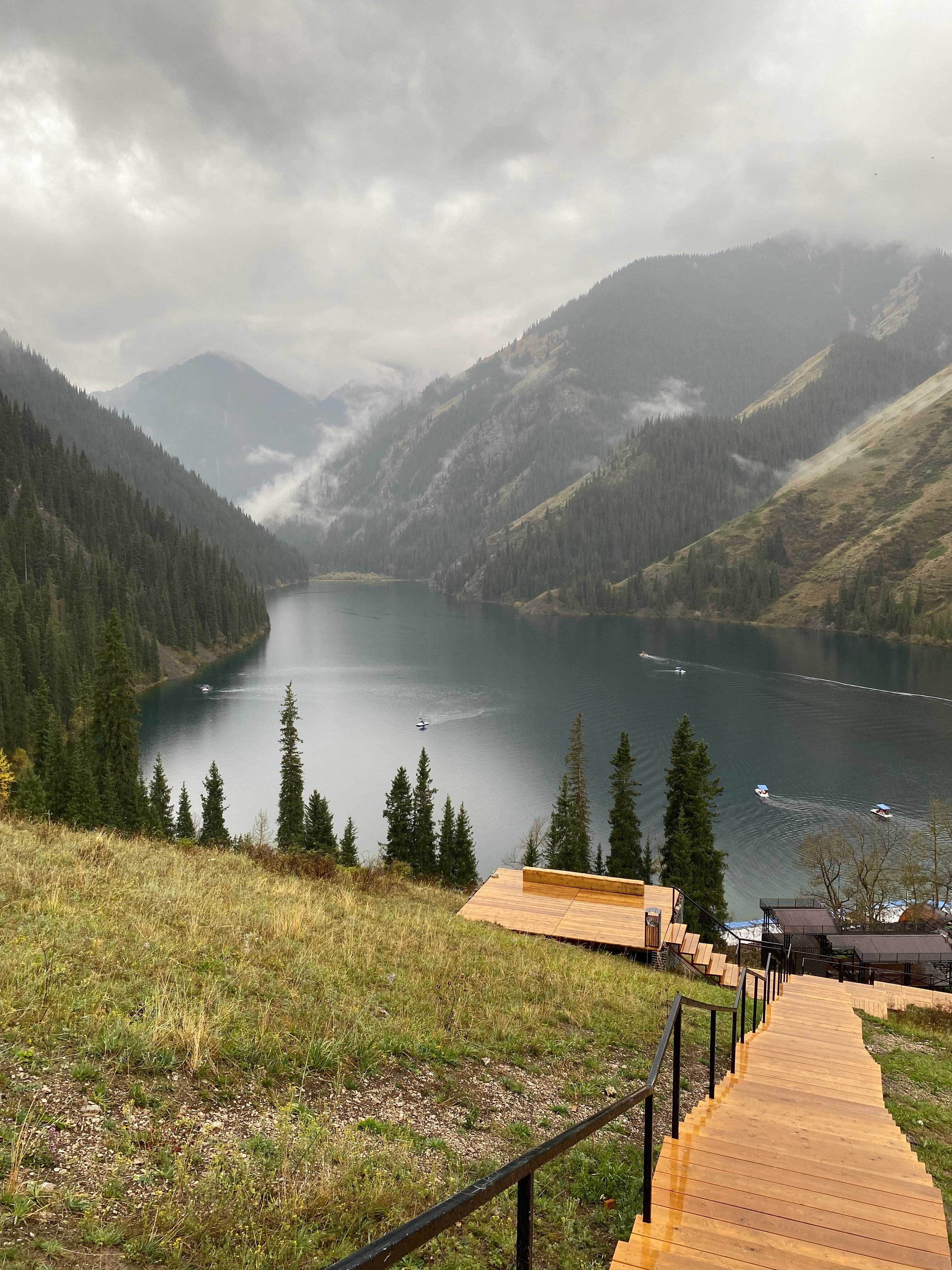 Қыз жігіттің аузына кіріп кетті (фото)