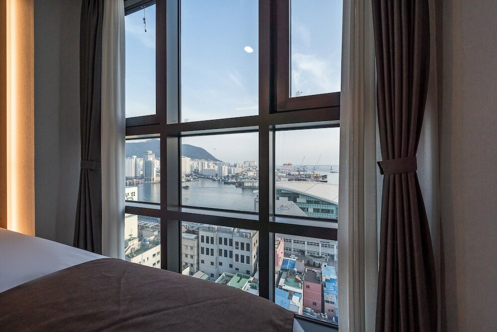 Фото GriffinBay Hotel