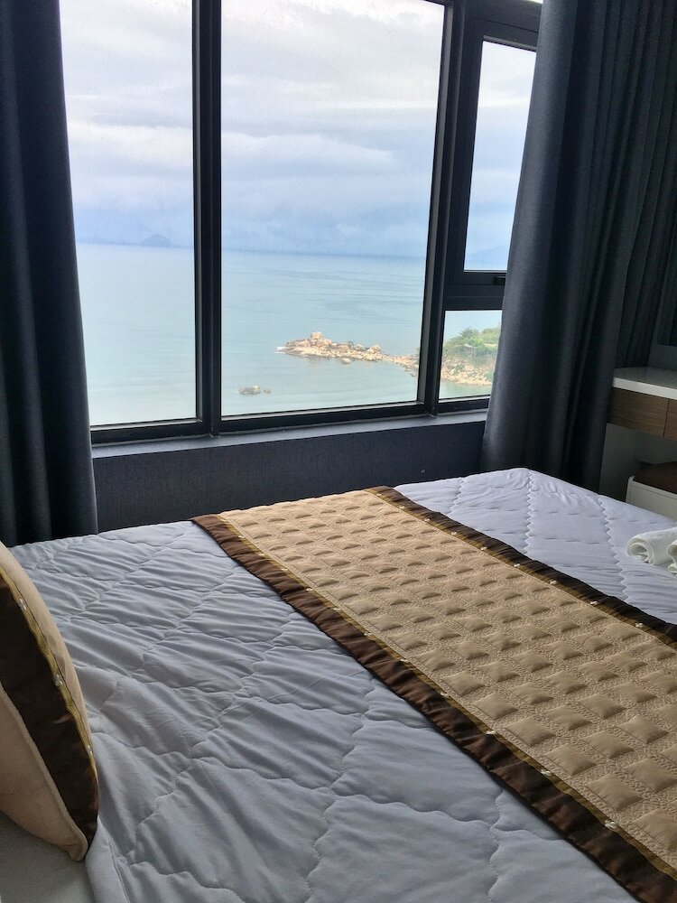 Фото Seaview Front Apartment