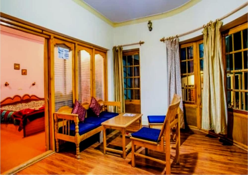 Фото Tih Royal Heritage Resort