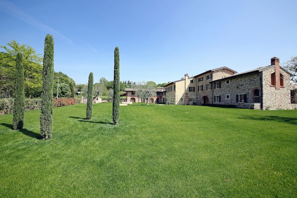 Фото Residence Borgo Mondragon