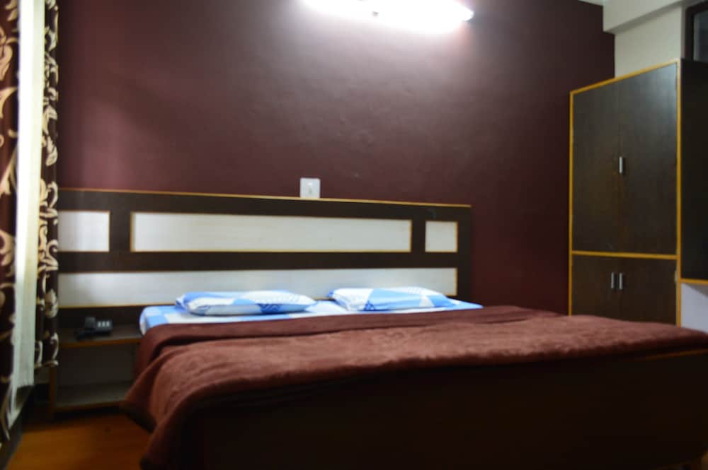 Фото Dharamkot Inn