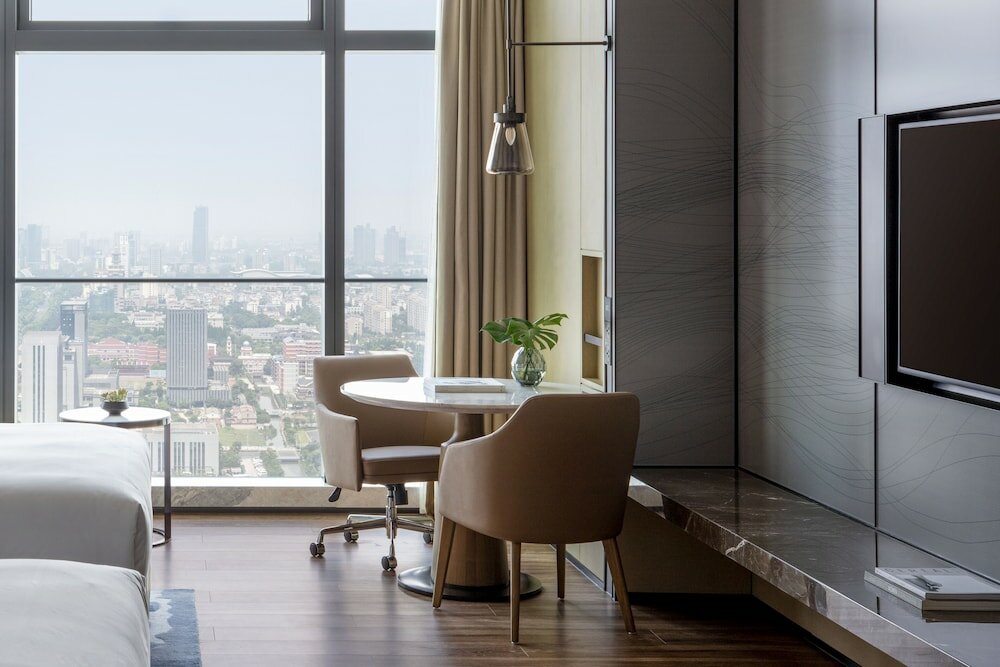 Фото Zhangjiagang Marriott Hotel