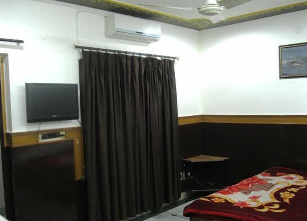 Фото Hotel Ajay International