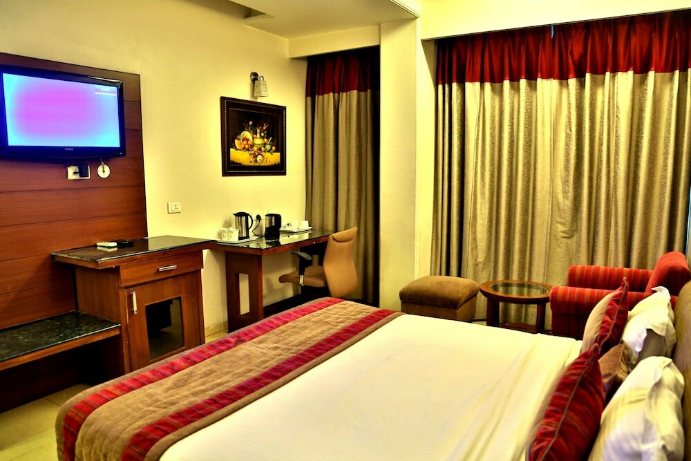 Фото Hotel Shagun