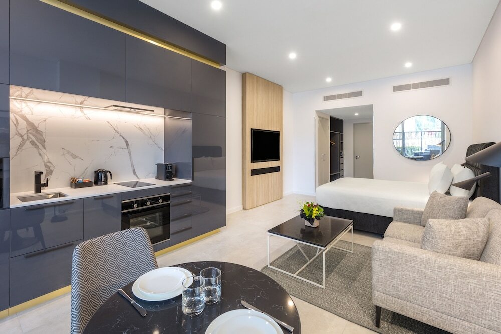 Фото Meriton Suites Broadbeach, Gold Coast