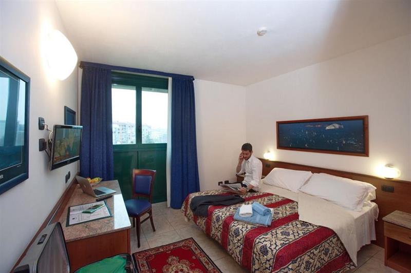 Фото Rivoli Hotel