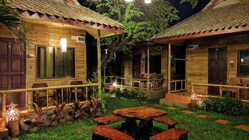 Jaidee Bamboo Huts