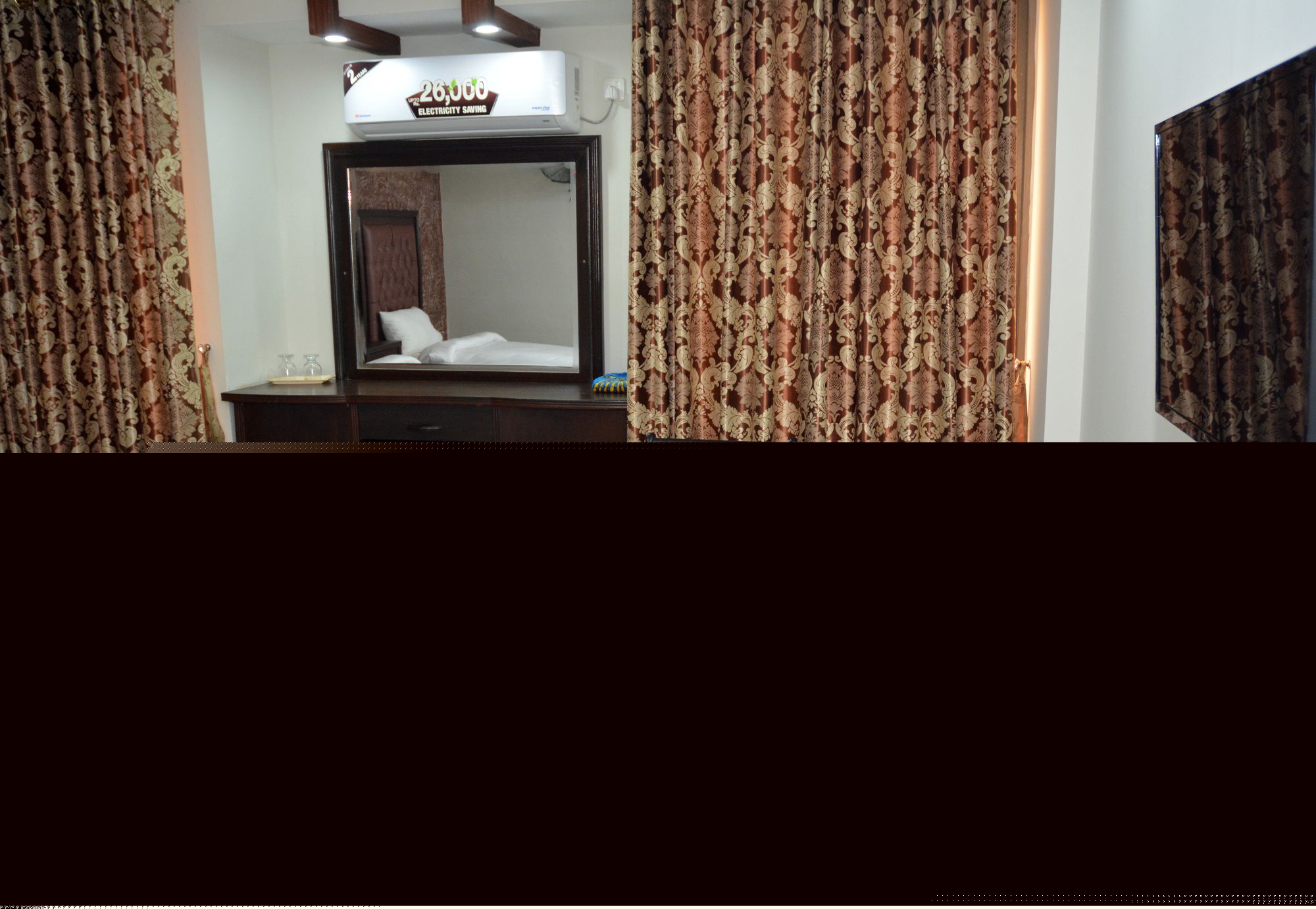 Фото Hotel Redison Blue Area