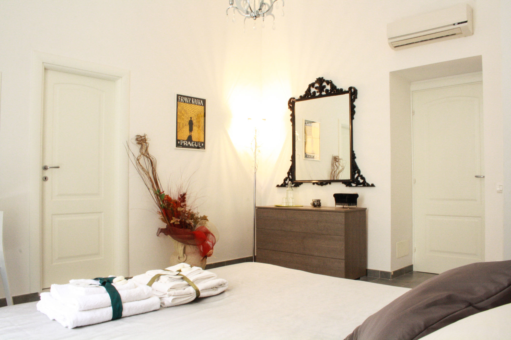Фото Salotto Piramide B&b