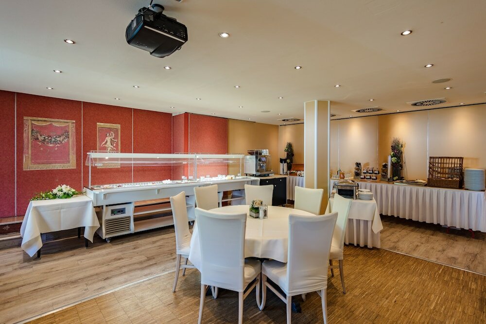 Фото Hotel Zum Zeppelin