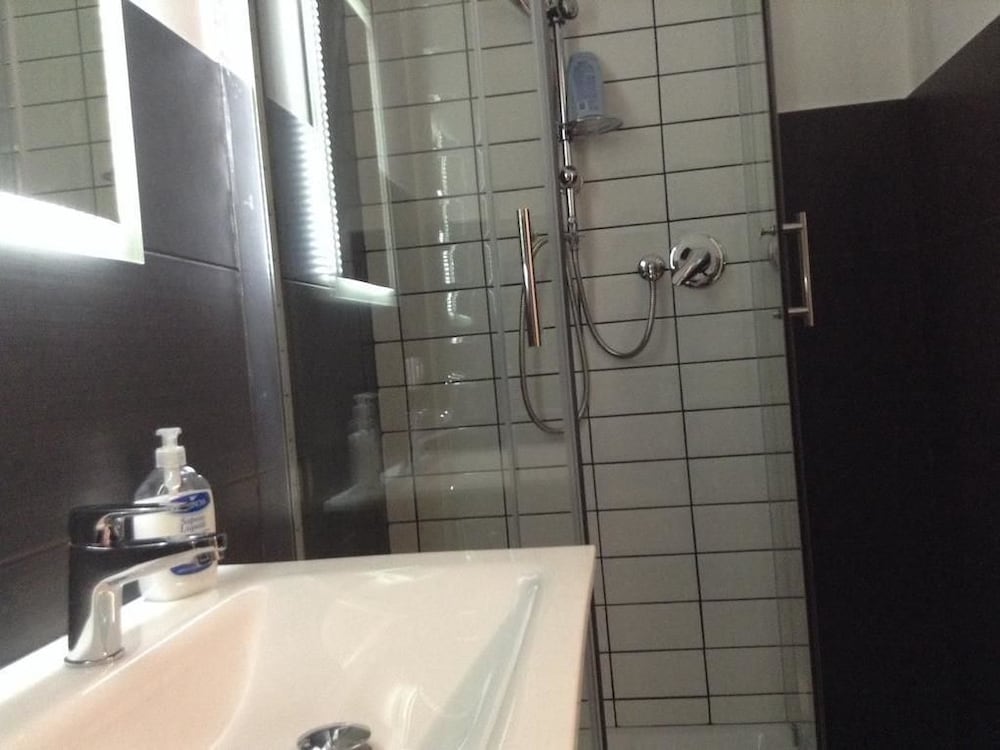 Фото Black & White G&g