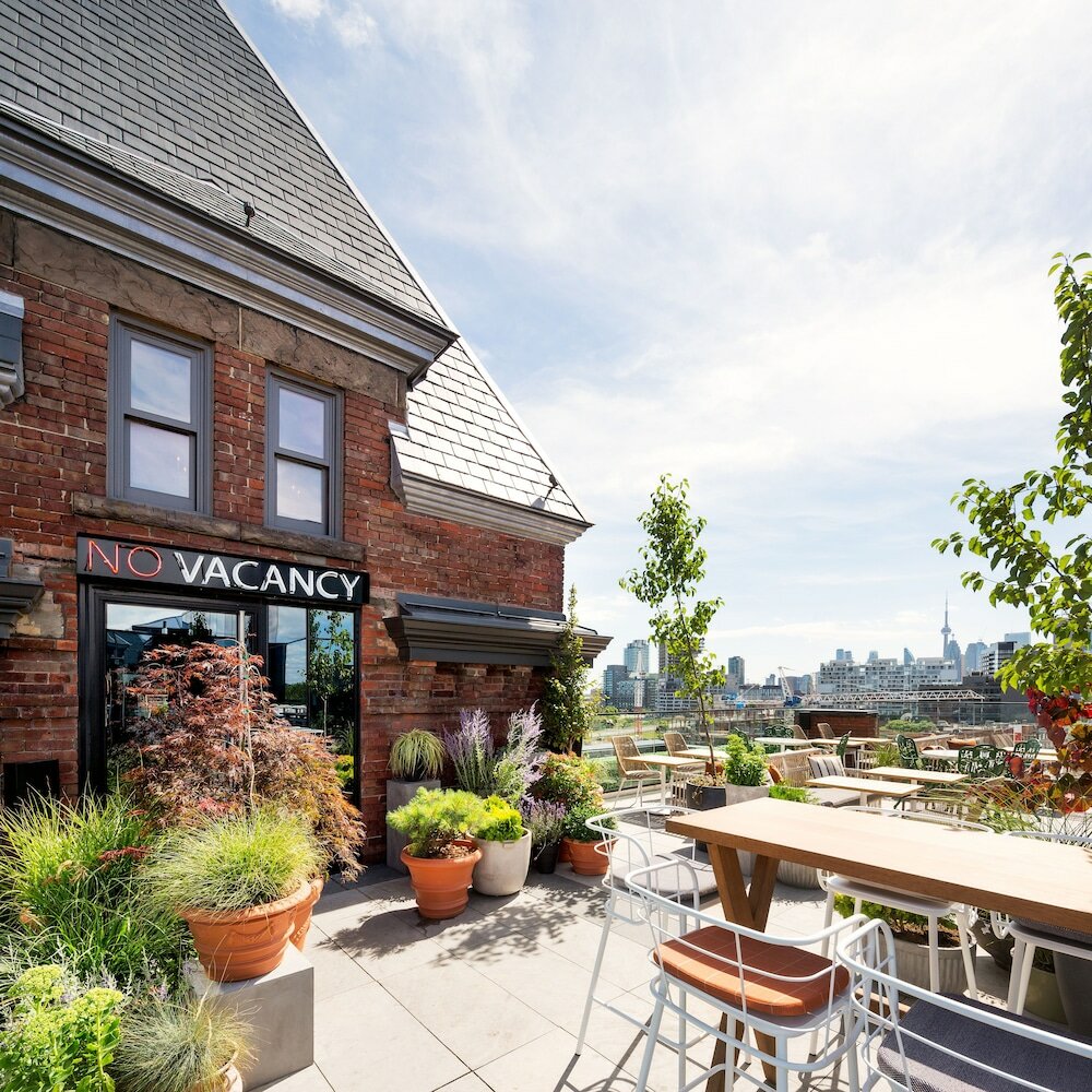 Фото The Broadview Hotel