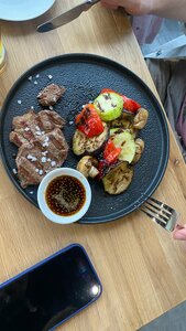 Grill season (Kirovogradskaya Street, 14) ، مطعم