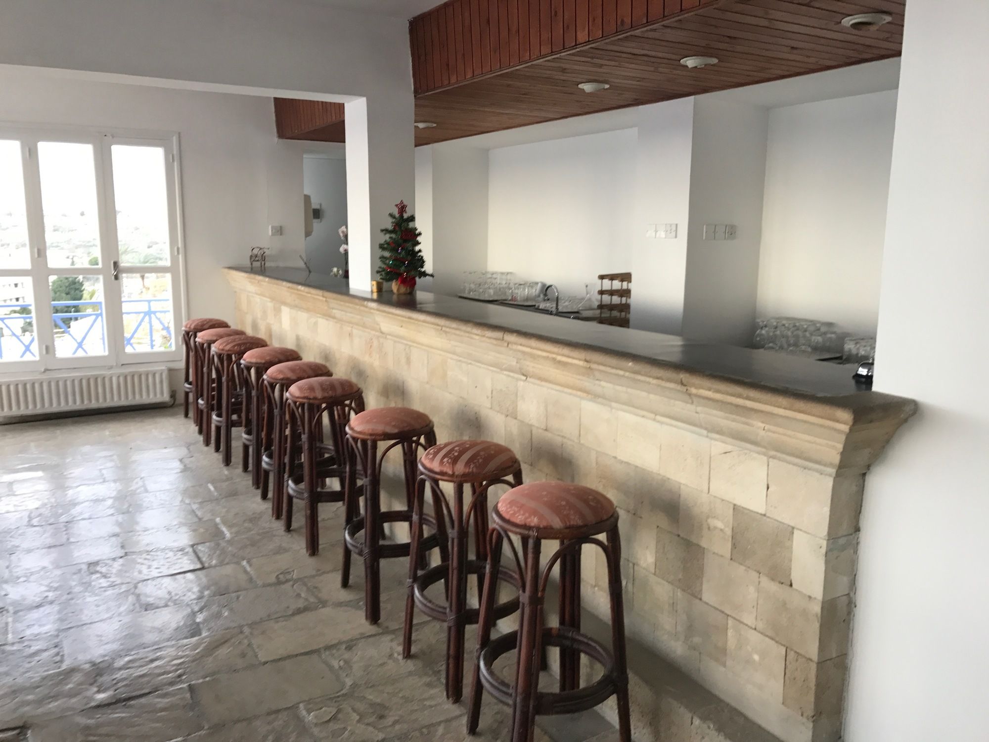 Фото Axiothea Hotel