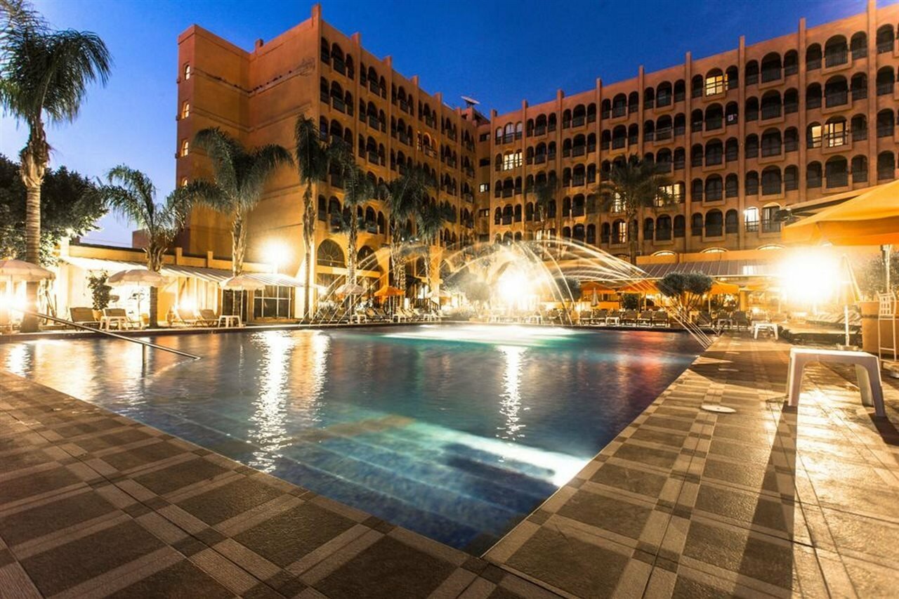 Фото отеля 1