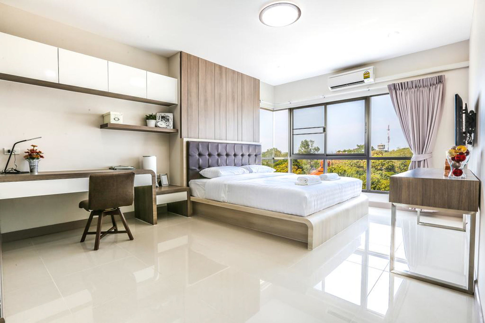 Фото Central Place Angsila