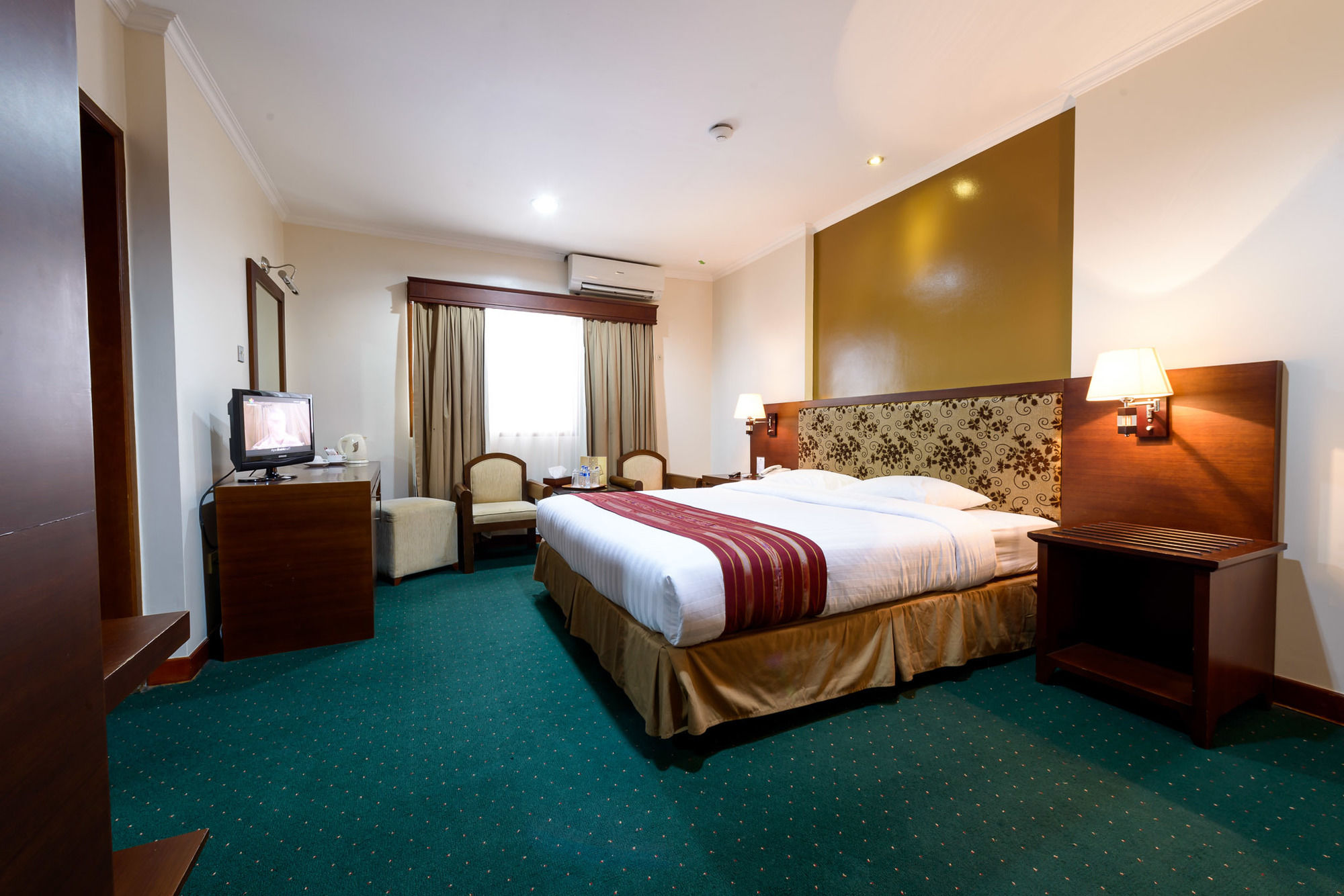 Фото отеля 3