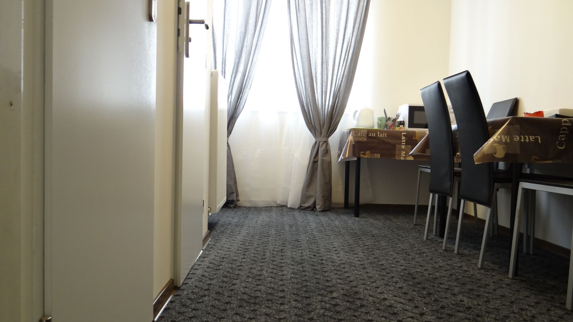 Фото Хостел Sokolska Youth