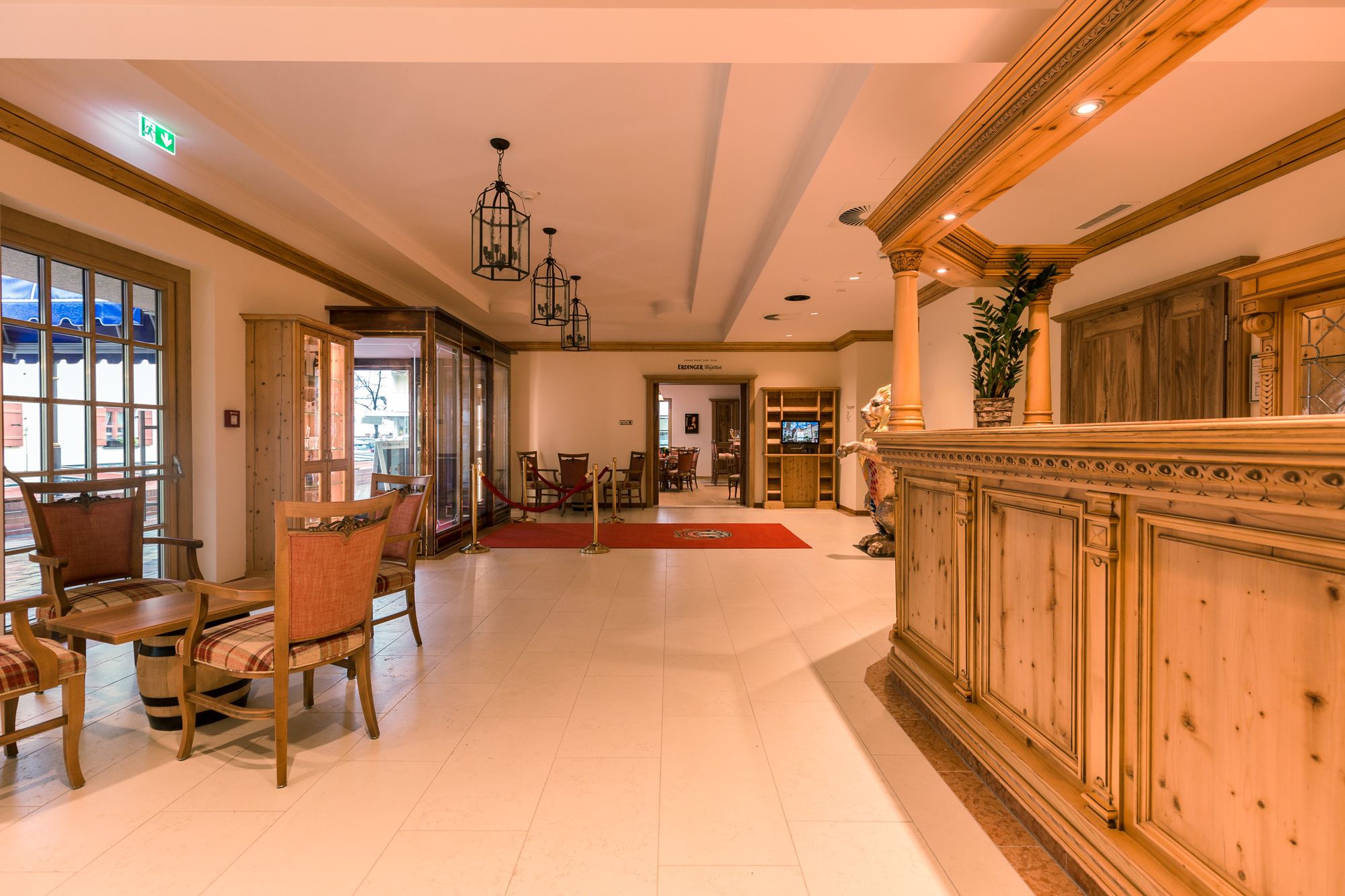 Фото Hotel & Gaststätte zum Erdinger Weißbräu