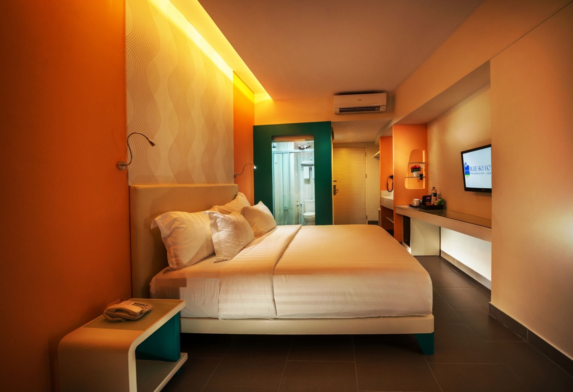 Фото Blue Sky Hotel Petamburan