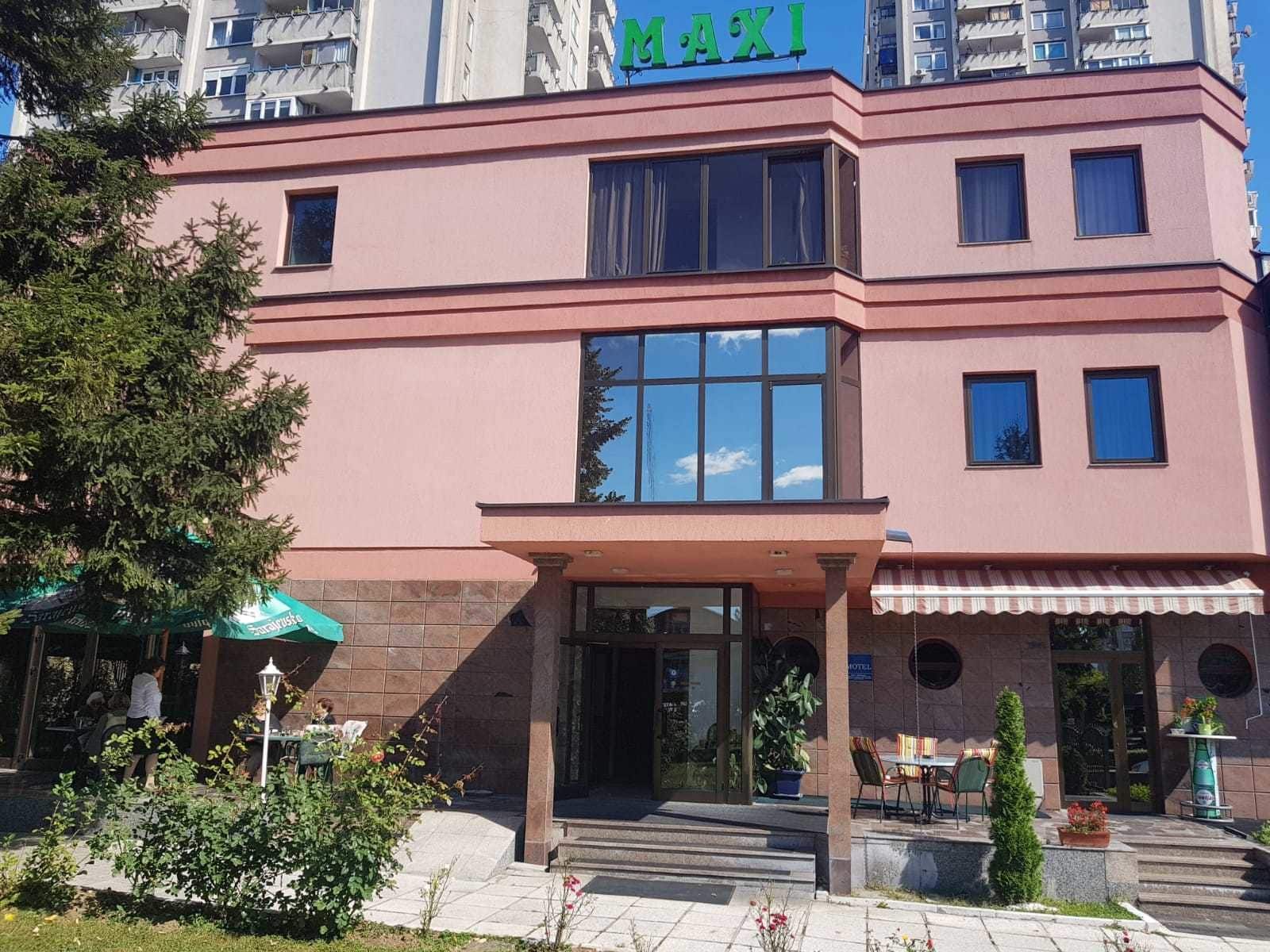 Фото Hotel Maxi